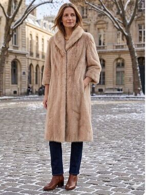Eaton’s FUR SALON Vintage Mink Fur Coat 
Excellent condition
Small